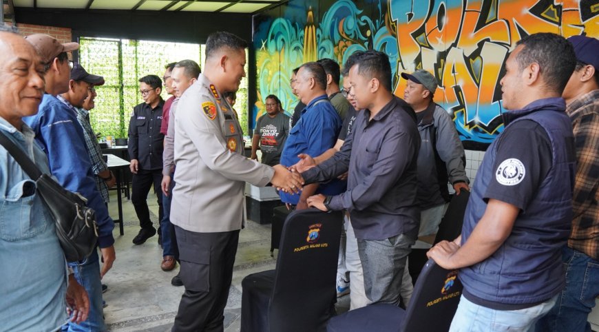 Kapolresta Malang Kota Ajak Media dan Suporter Jaga Kamtibmas, Dorong Aremania - Bonek Rawat Kedamaian Sepak Bola